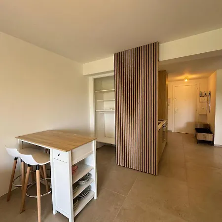 Les Bulles 3 Pièces 2 Avec Parking * Antibes