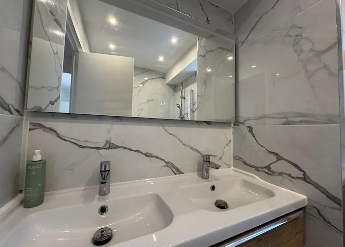 Les Bulles 3 Pieces 2 Avec Parking *